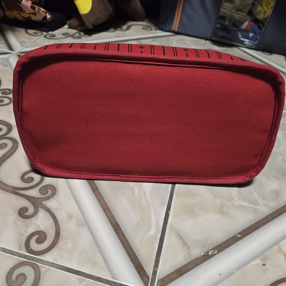 Louis Vuitton Neverfull MM - Picture 13 of 17